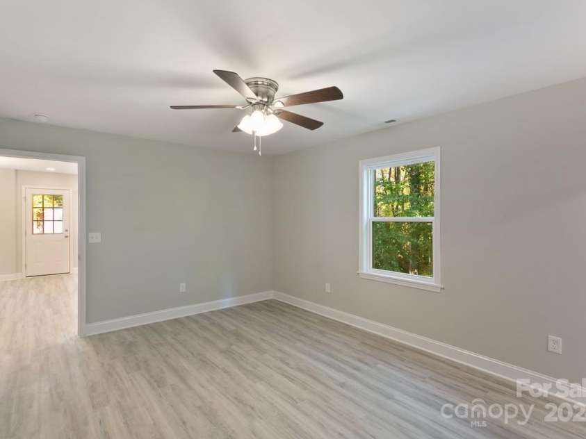 545 Shamel Court, Winston Salem, NC 27105.  MLS# CAR4194845, YatesRealty ID 6908. 