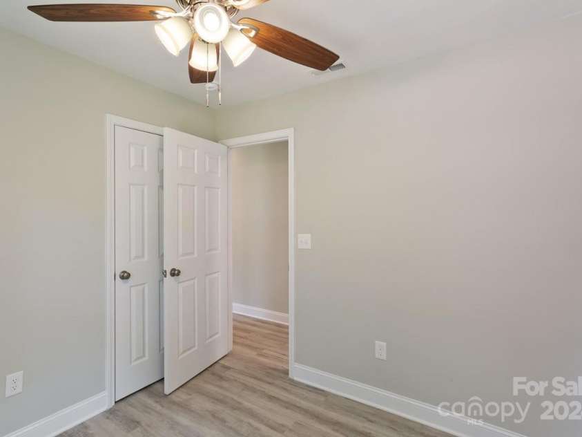 545 Shamel Court, Winston Salem, NC 27105.  MLS# CAR4194845, YatesRealty ID 6908. 