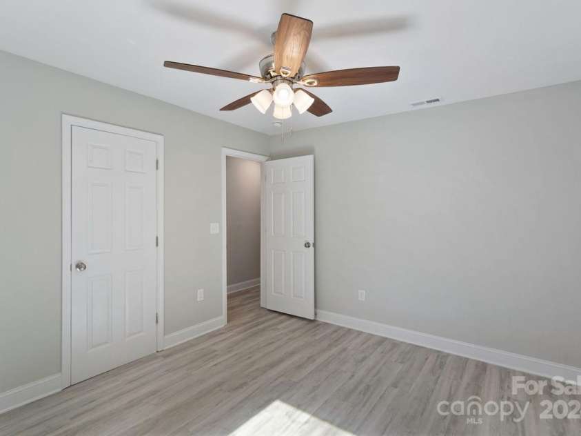 545 Shamel Court, Winston Salem, NC 27105.  MLS# CAR4194845, YatesRealty ID 6908. 