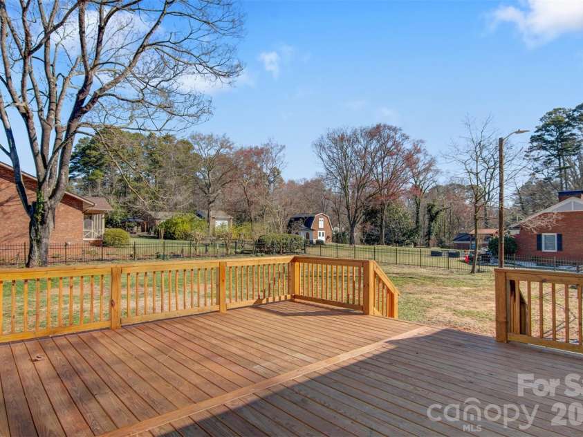 1206 9th Street, Hickory, NC 28601.  MLS# CAR4352640, YatesRealty ID 6909. 