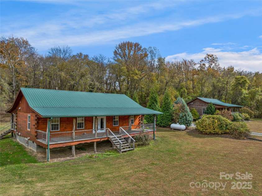1640, 1641, 1642 River Road, Hot Springs, NC 28743.  MLS# CAR4318441, YatesRealty ID 691. Cabin #2