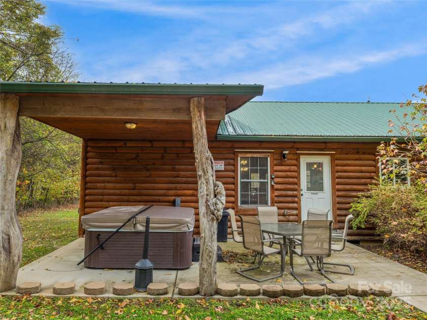 1640, 1641, 1642 River Road, Hot Springs, NC 28743.  MLS# CAR4318441, YatesRealty ID 691. Cabin #3
