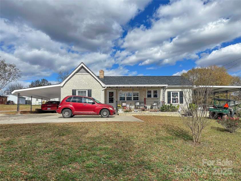 2612 Dixon Boulevard, Shelby, NC 28152.  MLS# CAR4320993, YatesRealty ID 691. 