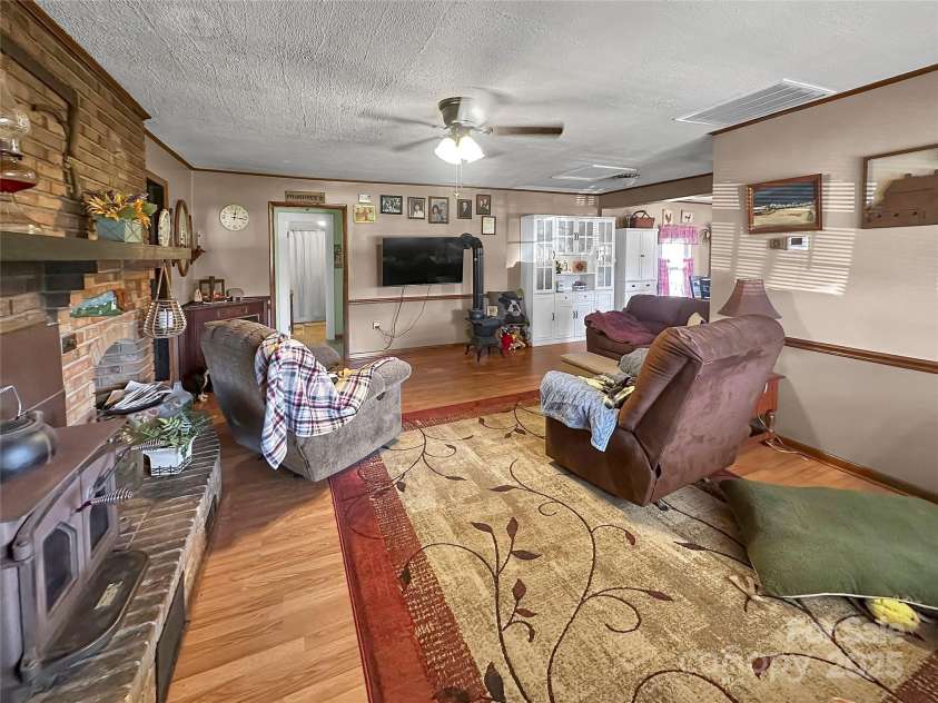 2612 Dixon Boulevard, Shelby, NC 28152.  MLS# CAR4320993, YatesRealty ID 691. 