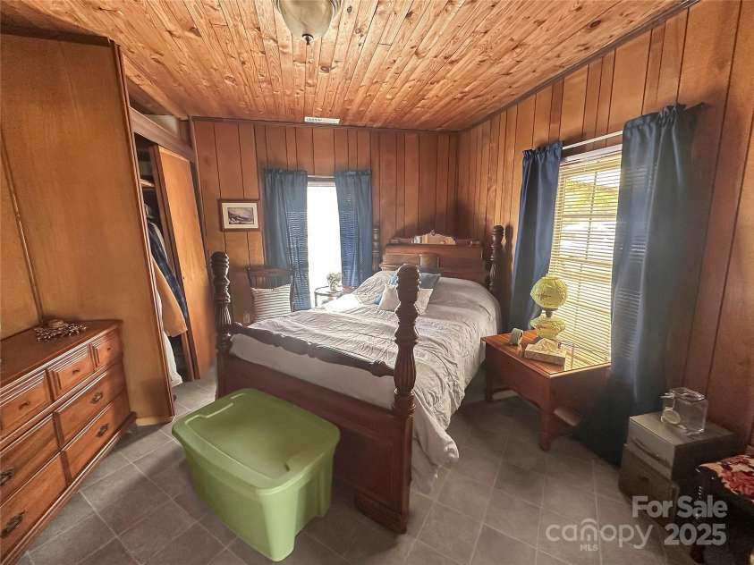 2612 Dixon Boulevard, Shelby, NC 28152.  MLS# CAR4320993, YatesRealty ID 691. 