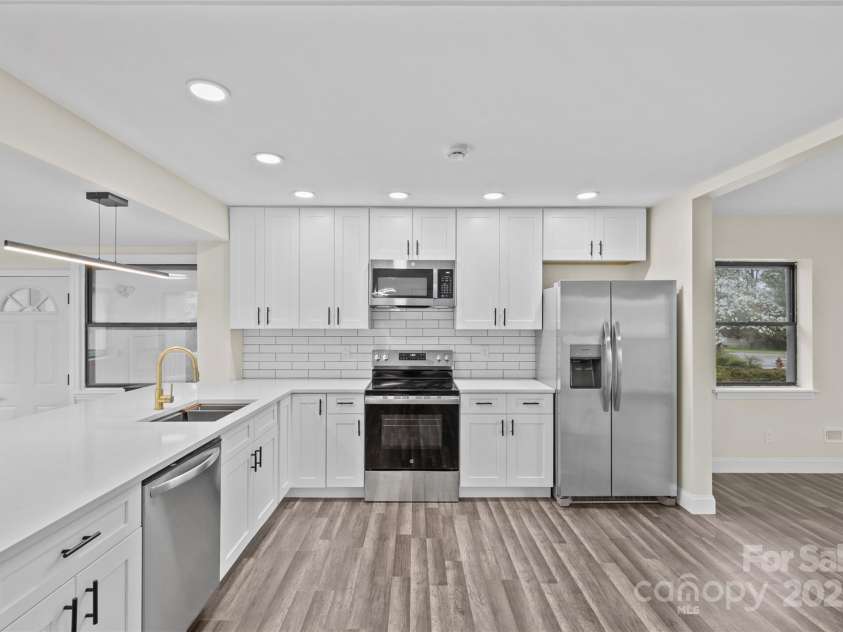 3108 Anne Street, Charlotte, NC 28205.  MLS# CAR4244913, YatesRealty ID 6910. 