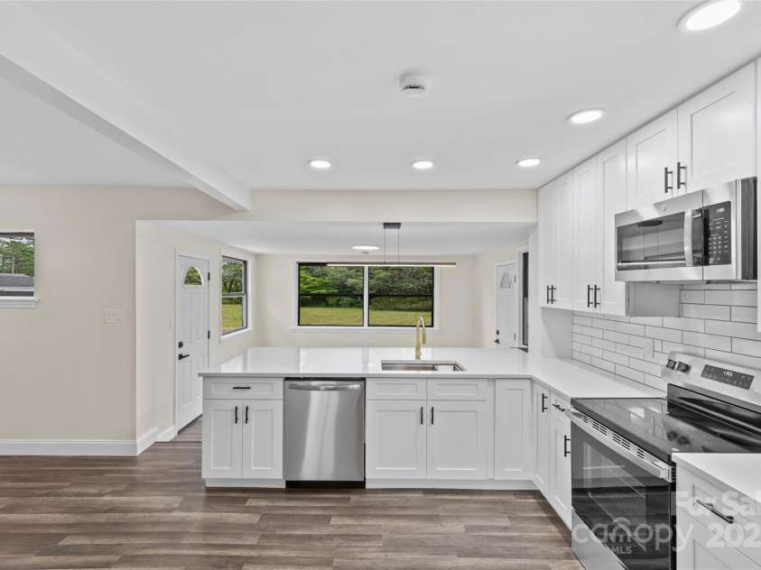 3108 Anne Street, Charlotte, NC 28205.  MLS# CAR4244913, YatesRealty ID 6910. 