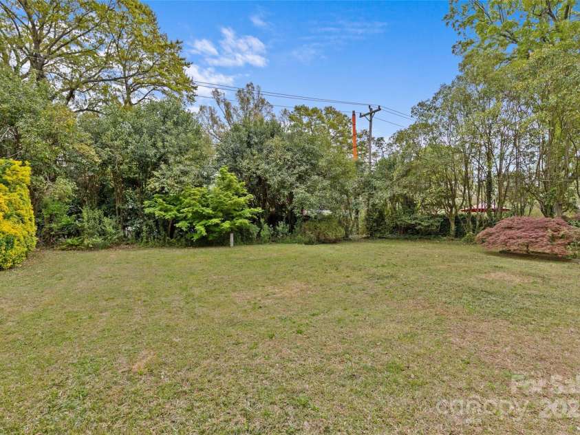 3108 Anne Street, Charlotte, NC 28205.  MLS# CAR4244913, YatesRealty ID 6910. 