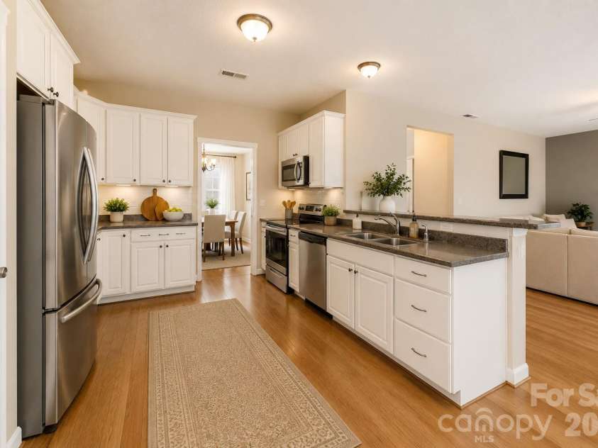 10303 Baskerville Avenue, Charlotte, NC 28269.  MLS# CAR4400036, YatesRealty ID 6912. 