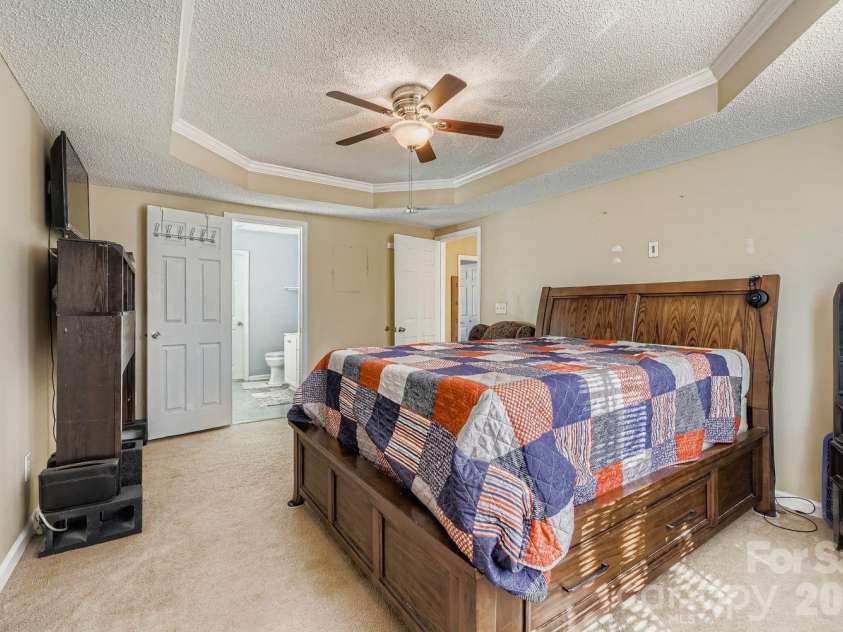 10303 Baskerville Avenue, Charlotte, NC 28269.  MLS# CAR4400036, YatesRealty ID 6912. Bedroom
