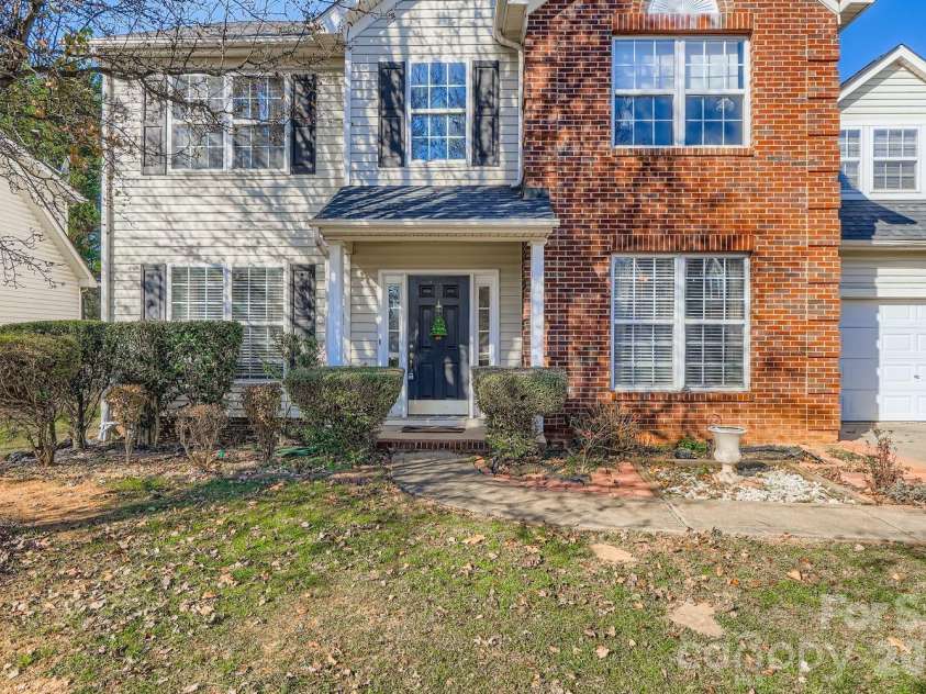 10303 Baskerville Avenue, Charlotte, NC 28269.  MLS# CAR4400036, YatesRealty ID 6912. Exterior - Front