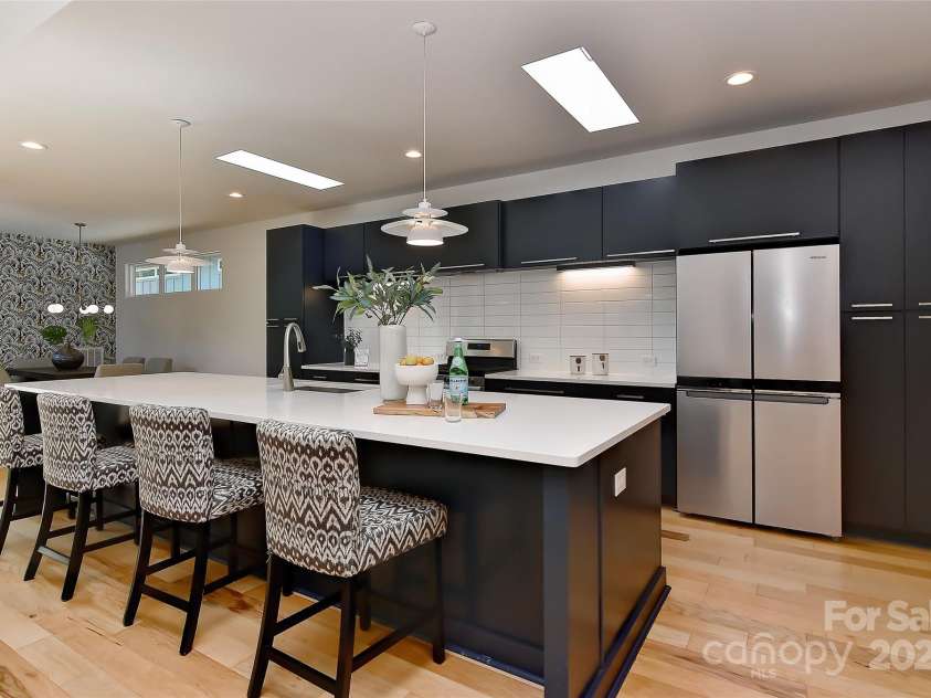 1900 Lakedell Drive, Charlotte, NC 28215.  MLS# CAR4246873, YatesRealty ID 6914. 