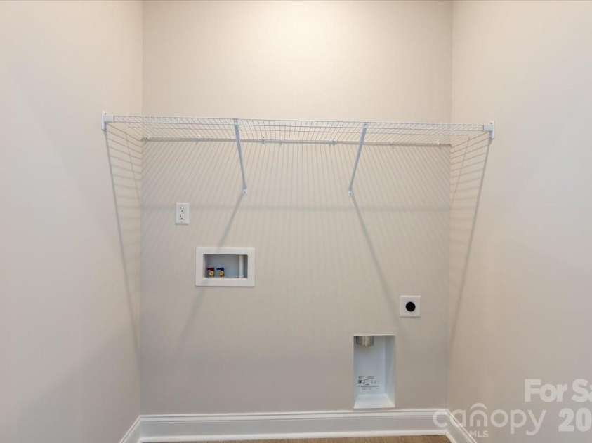 8030 Cedarsmith Court, Charlotte, NC 28217.  MLS# CAR4353004, YatesRealty ID 6914. Laundry