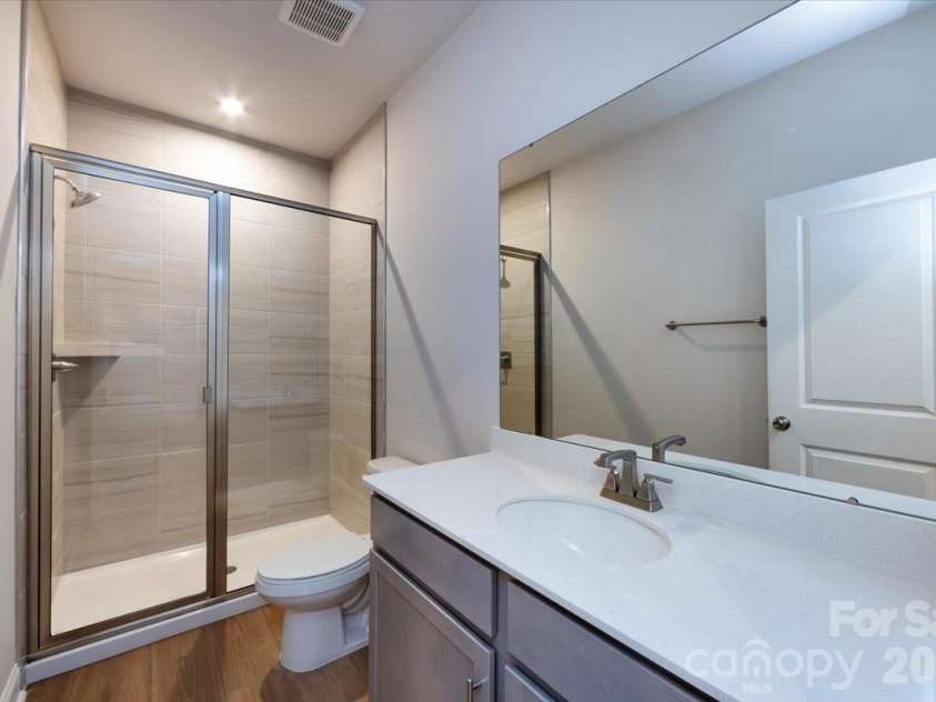 8022 Cedarsmith Court, Charlotte, NC 28217.  MLS# CAR4353026, YatesRealty ID 6915. First Floor Full Bathroom
