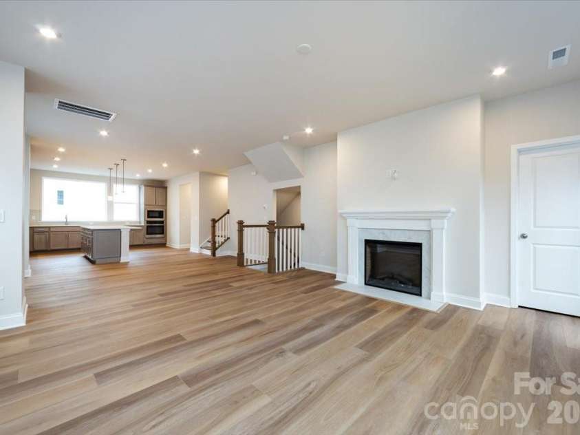 8022 Cedarsmith Court, Charlotte, NC 28217.  MLS# CAR4353026, YatesRealty ID 6915. Light Filled Second Floor