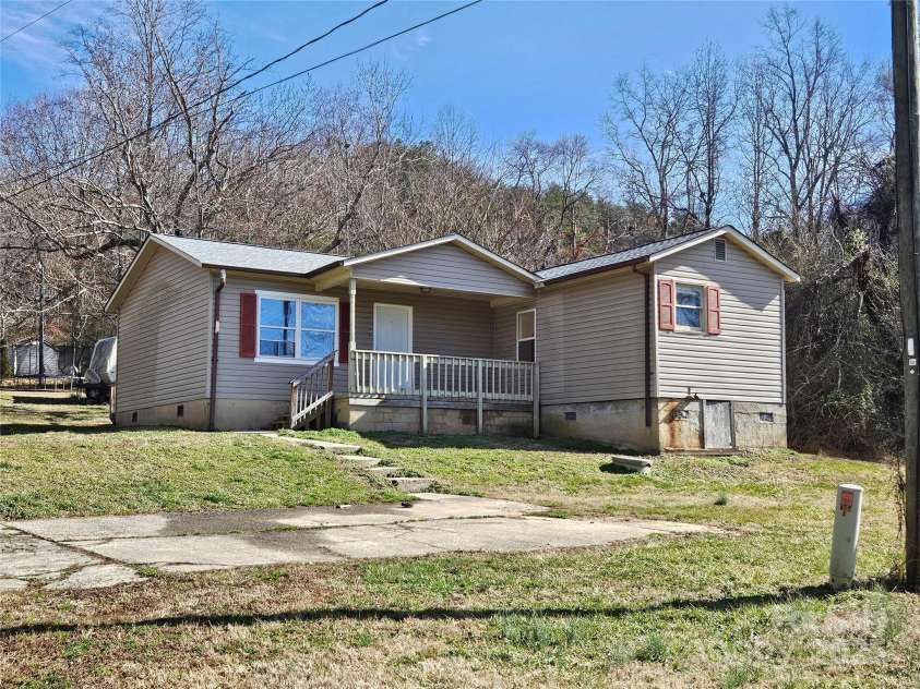 5934 Mourglea Avenue, Connelly Springs, NC 28612.  MLS# CAR4223798, YatesRealty ID 6916. 