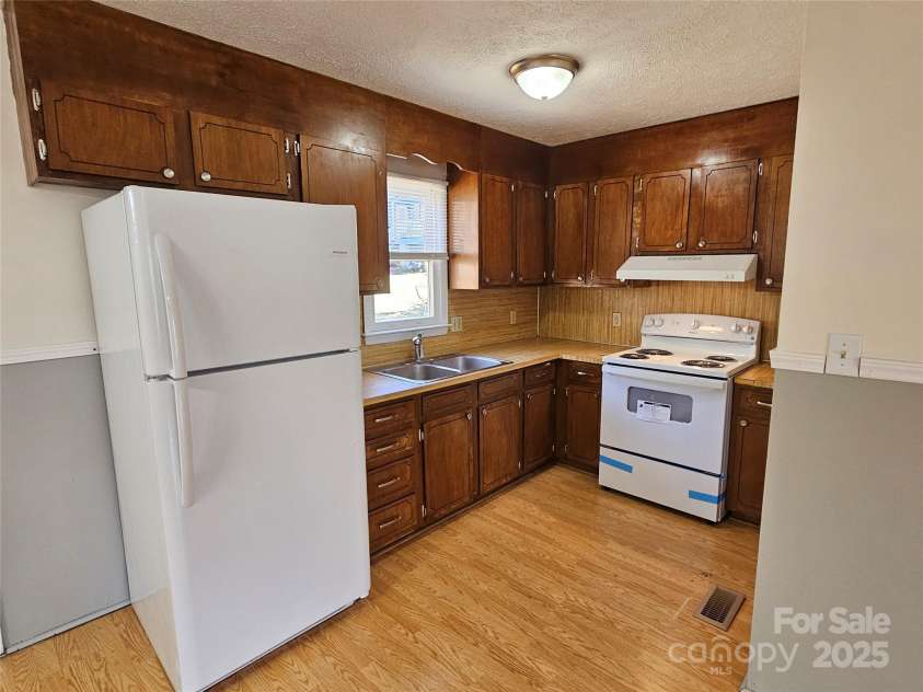 5934 Mourglea Avenue, Connelly Springs, NC 28612.  MLS# CAR4223798, YatesRealty ID 6916. 