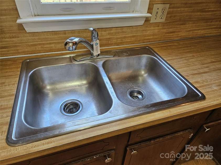 5934 Mourglea Avenue, Connelly Springs, NC 28612.  MLS# CAR4223798, YatesRealty ID 6916. 