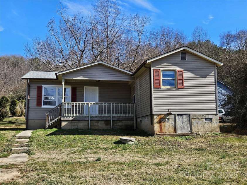 5934 Mourglea Avenue, Connelly Springs, NC 28612.  MLS# CAR4223798, YatesRealty ID 6916. 