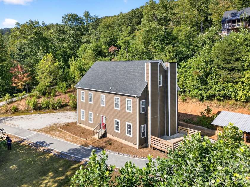 8026 Buck Creek Road, Marion, NC 28752.  MLS# CAR4342783, YatesRealty ID 6916. 