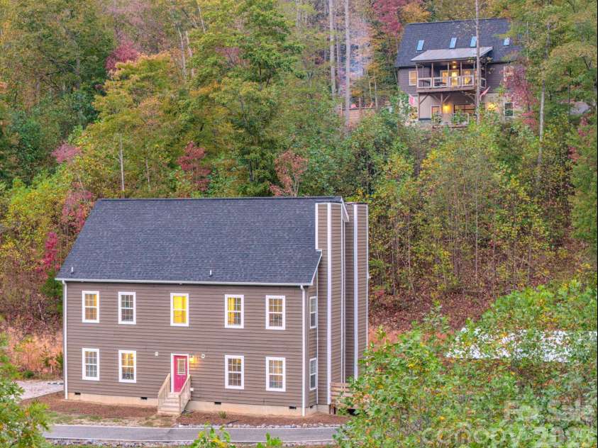 8026 Buck Creek Road, Marion, NC 28752.  MLS# CAR4342793, YatesRealty ID 6916. 