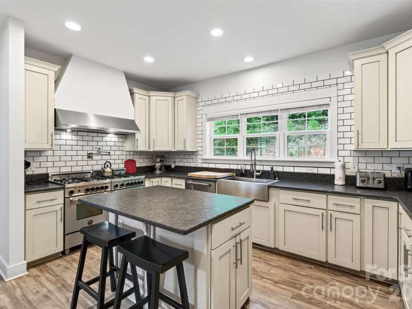 8026 Buck Creek Road, Marion, NC 28752.  MLS# CAR4363650, YatesRealty ID 6916. 
