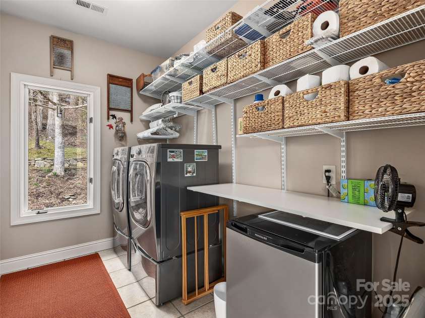 19 Ebby Ridge Road, Fairview, NC 28730.  MLS# CAR4235577, YatesRealty ID 6917. 