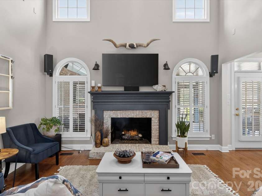 5300 Beritstrasse Court, Charlotte, NC 28277.  MLS# CAR4360661, YatesRealty ID 6917. Soaring ceilings