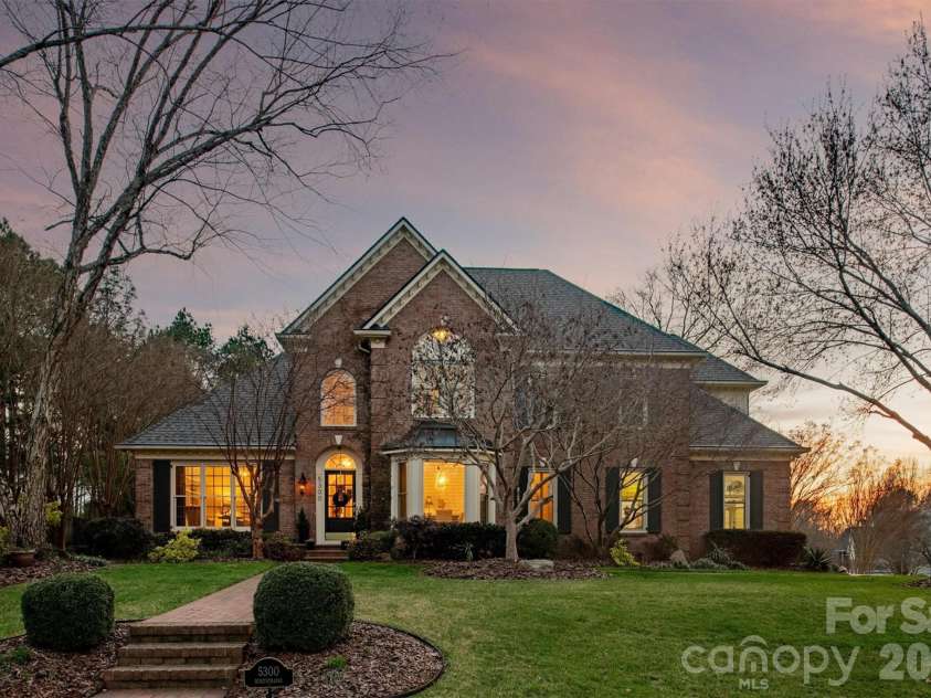 5300 Beritstrasse Court, Charlotte, NC 28277.  MLS# CAR4360661, YatesRealty ID 6917. Welcome Home!