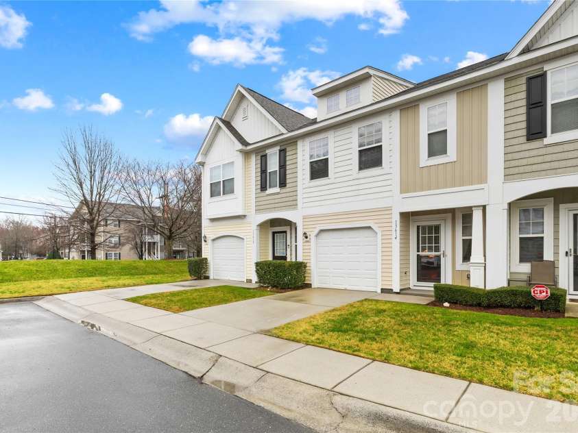 13614 Calloway Glen Drive, Charlotte, NC 28273.  MLS# CAR4352077, YatesRealty ID 6919. 