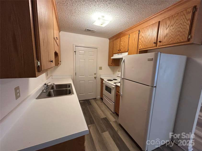 1208 Walnut Avenue, Gastonia, NC 28052.  MLS# CAR4320941, YatesRealty ID 692. 