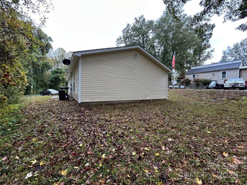 1208 Walnut Avenue, Gastonia, NC 28052.  MLS# CAR4320941, YatesRealty ID 692. 