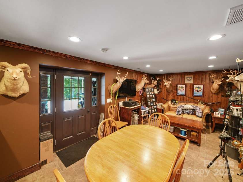 6153 Barclay Lane, Clover, SC 29710.  MLS# CAR4287207, YatesRealty ID 692. 