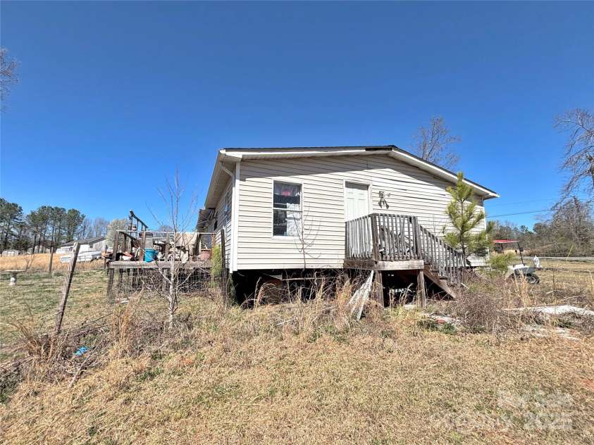 446 Pea Ridge Road, Mooresboro, NC 28114.  MLS# CAR4235930, YatesRealty ID 6921. 