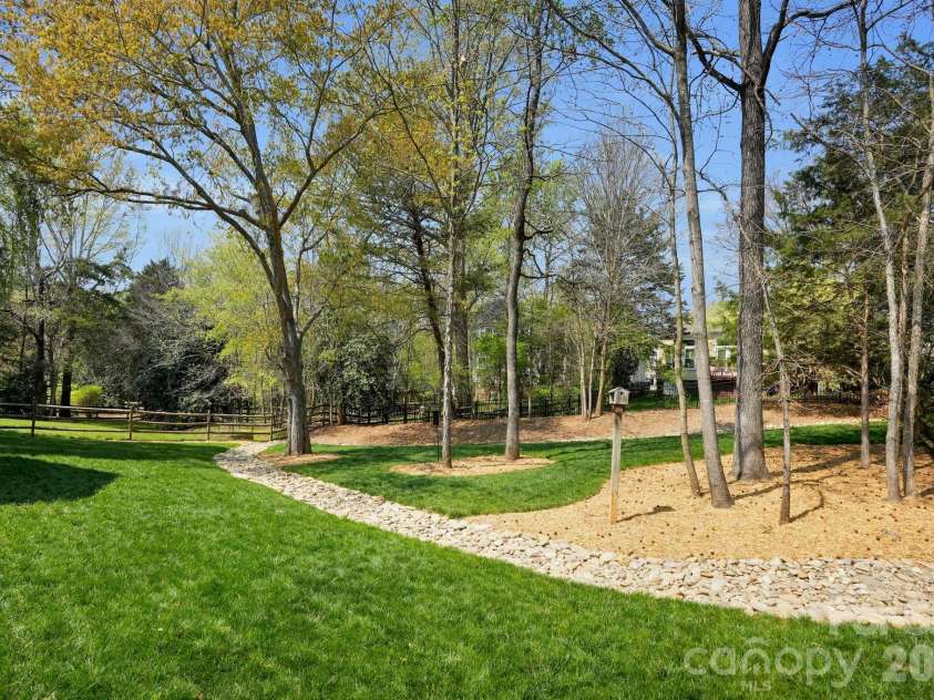 10721 Jordan Rae Lane, Charlotte, NC 28277.  MLS# CAR4362472, YatesRealty ID 6924. Park like PRIVATE backyard