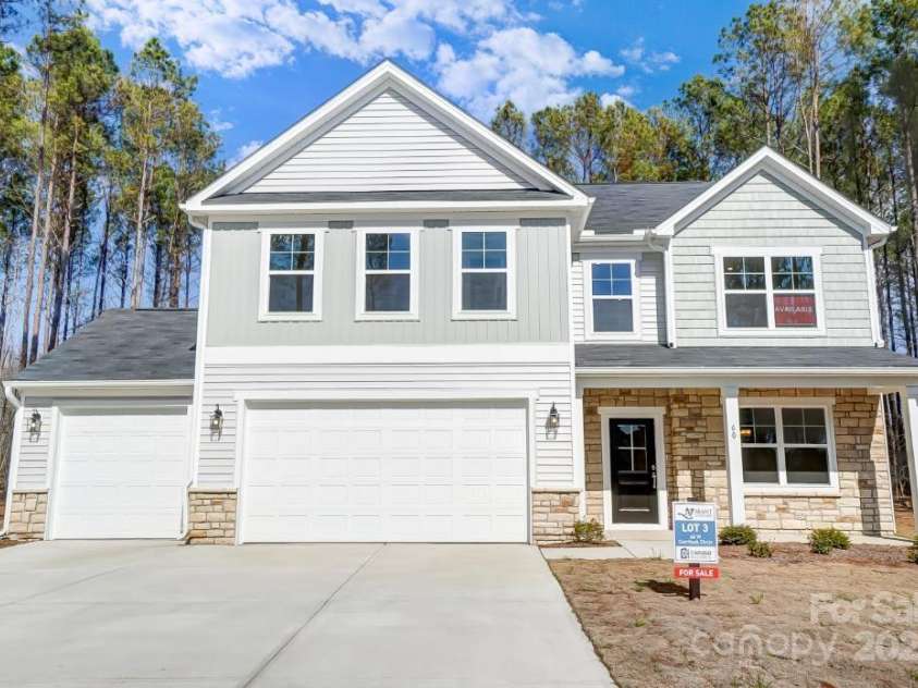 5763 Crown Terrace, Hickory, NC 28601.  MLS# CAR4215635, YatesRealty ID 6924. 