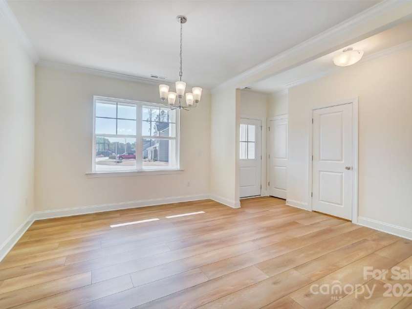 5763 Crown Terrace, Hickory, NC 28601.  MLS# CAR4215635, YatesRealty ID 6924. 