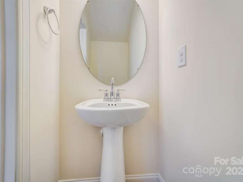 5763 Crown Terrace, Hickory, NC 28601.  MLS# CAR4215635, YatesRealty ID 6924. 