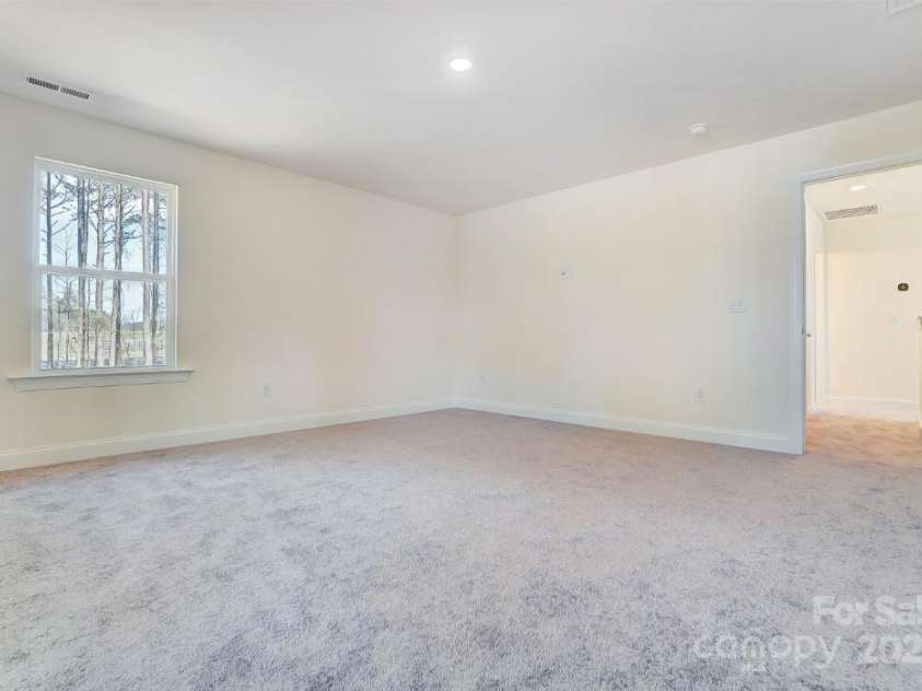 5763 Crown Terrace, Hickory, NC 28601.  MLS# CAR4215635, YatesRealty ID 6924. 