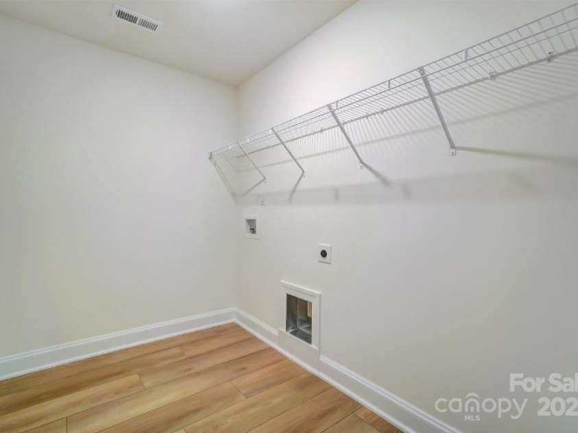 5763 Crown Terrace, Hickory, NC 28601.  MLS# CAR4215635, YatesRealty ID 6924. 