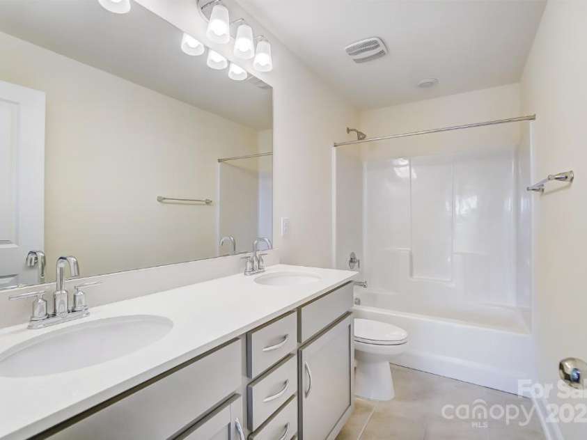 5763 Crown Terrace, Hickory, NC 28601.  MLS# CAR4215635, YatesRealty ID 6924. 