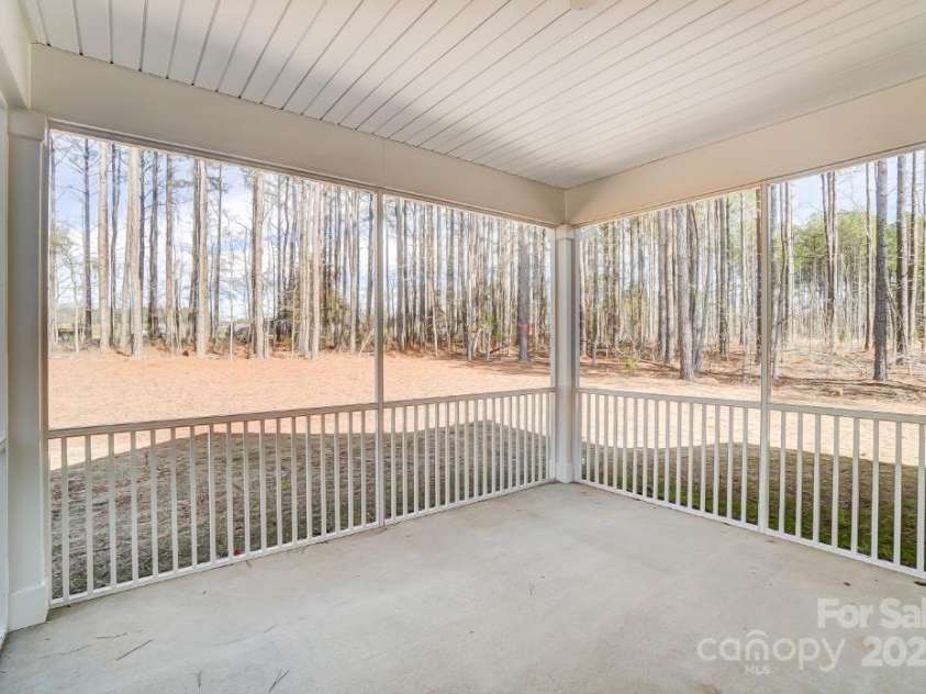 5763 Crown Terrace, Hickory, NC 28601.  MLS# CAR4215635, YatesRealty ID 6924. 