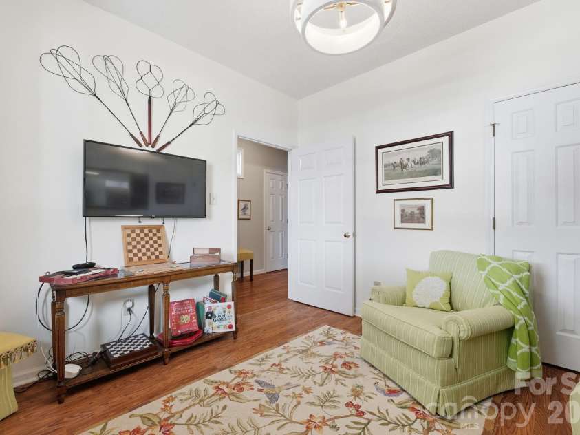 19986 Oak Leaf Circle, Cornelius, NC 28031.  MLS# CAR4342985, YatesRealty ID 6925. Flexible Space for Guests or Office