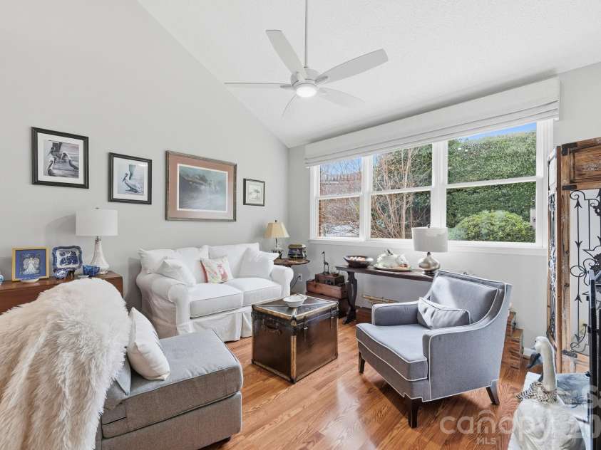 19986 Oak Leaf Circle, Cornelius, NC 28031.  MLS# CAR4342985, YatesRealty ID 6925. Light-Filled Living Space