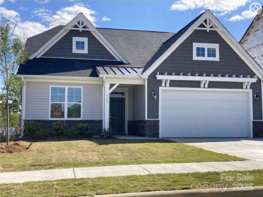 5775 Crown Terrace, Hickory, NC 28601.  MLS# CAR4215645, YatesRealty ID 6926. 