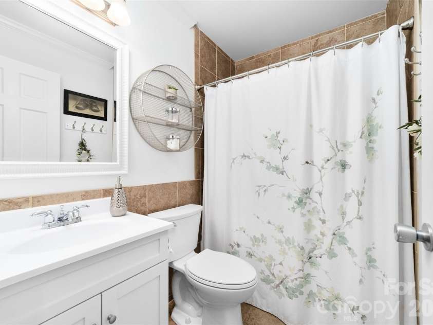 19436 Coachmans Trace, Cornelius, NC 28031.  MLS# CAR4353128, YatesRealty ID 6927. 