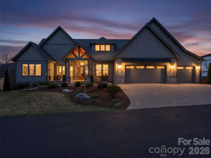 275 Daniel Circle Drive, Mills River, NC 28759.  MLS# CAR4357729, YatesRealty ID 6928. 