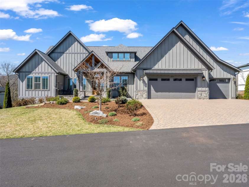 275 Daniel Circle Drive, Mills River, NC 28759.  MLS# CAR4357729, YatesRealty ID 6928. 