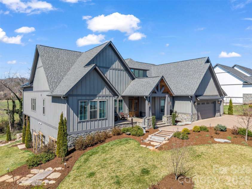 275 Daniel Circle Drive, Mills River, NC 28759.  MLS# CAR4357729, YatesRealty ID 6928. 