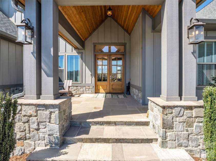 275 Daniel Circle Drive, Mills River, NC 28759.  MLS# CAR4357729, YatesRealty ID 6928. 